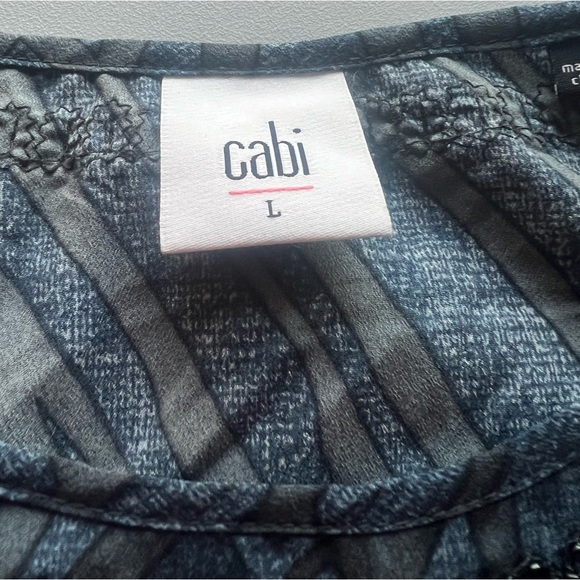 Beautiful Cabi beaded and patterned top, size large - Picture 3 of 4